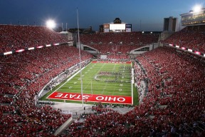 加拿大队带队取胜！，纳达尔重要时刻重返赛场赢得满堂喝彩-九游