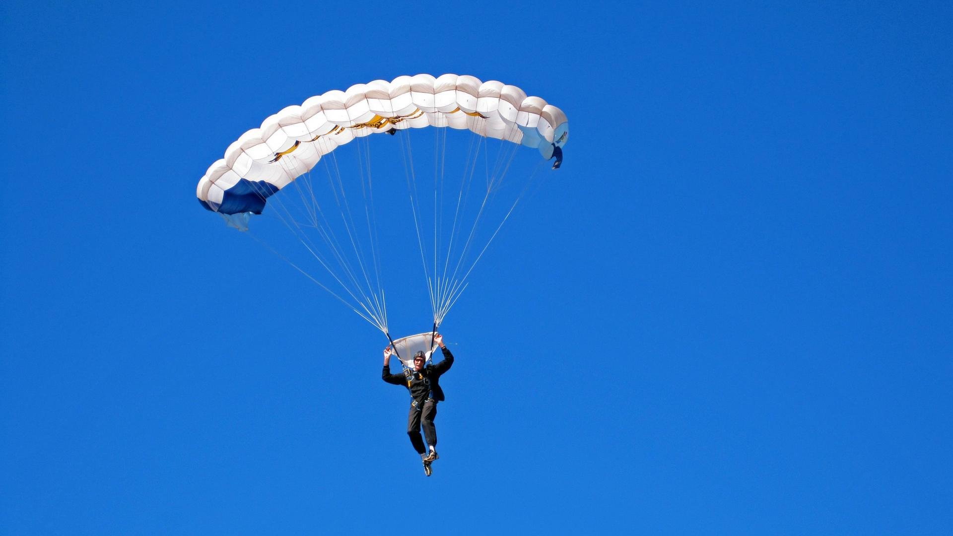 电竞赛场焦点!美国队对阵俄罗斯队,连胜纪录继续刷新,球队势不可挡