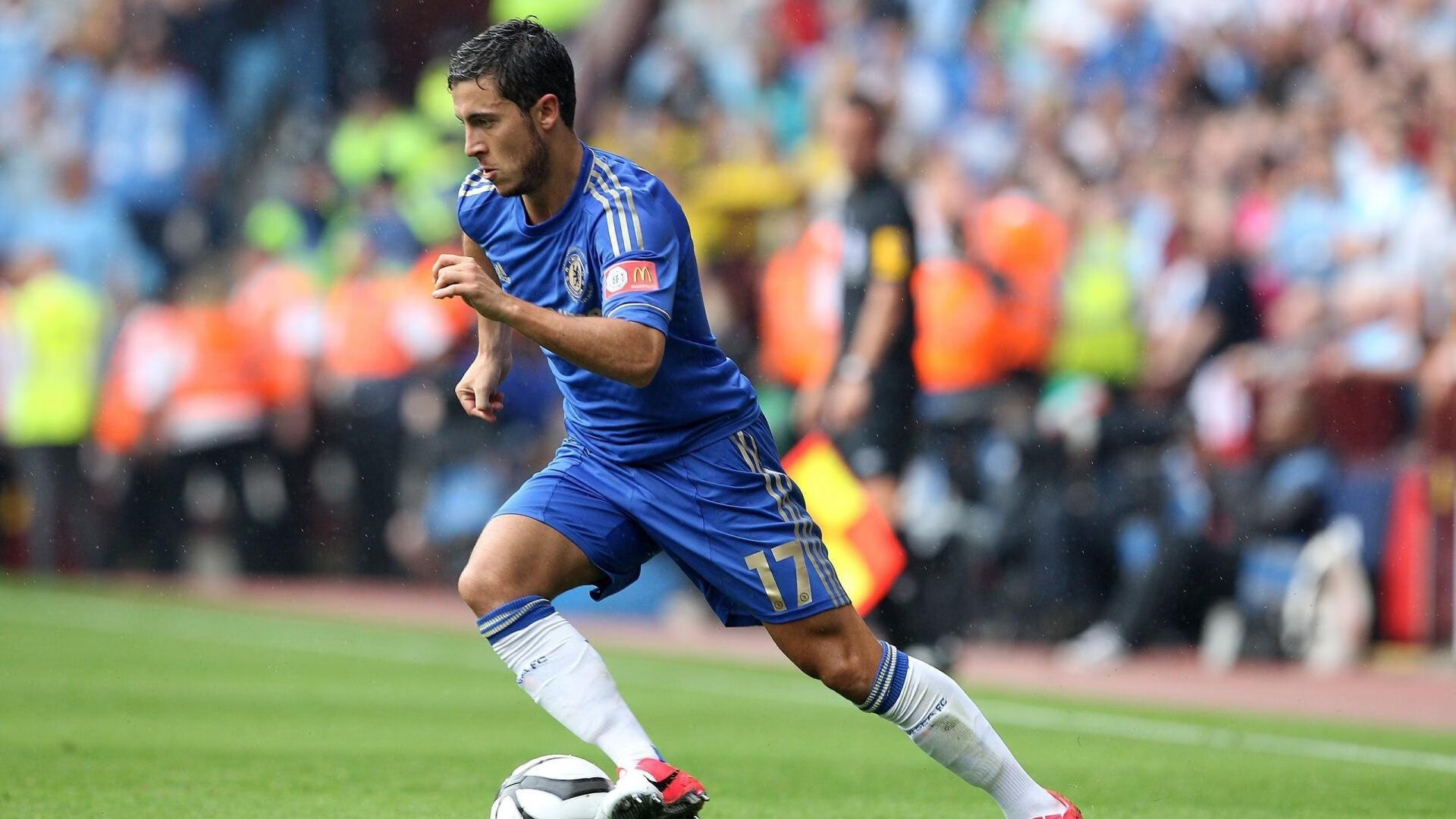 肖若腾赛后谦逊发言登热搜，马德里竞技险胜本菲卡引发热议